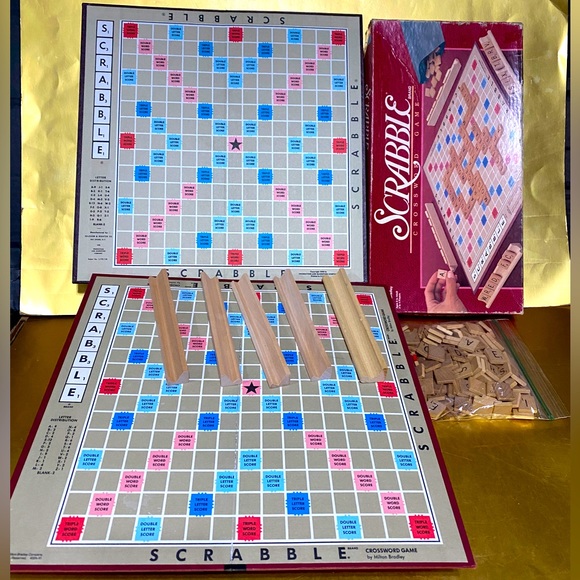 SCRABBLE VTG 1989 CROSSWORD PUZZLE GAME (2) GAME BOARDS & SETS OF TILES, 5 RACKS - Picture 2 of 16